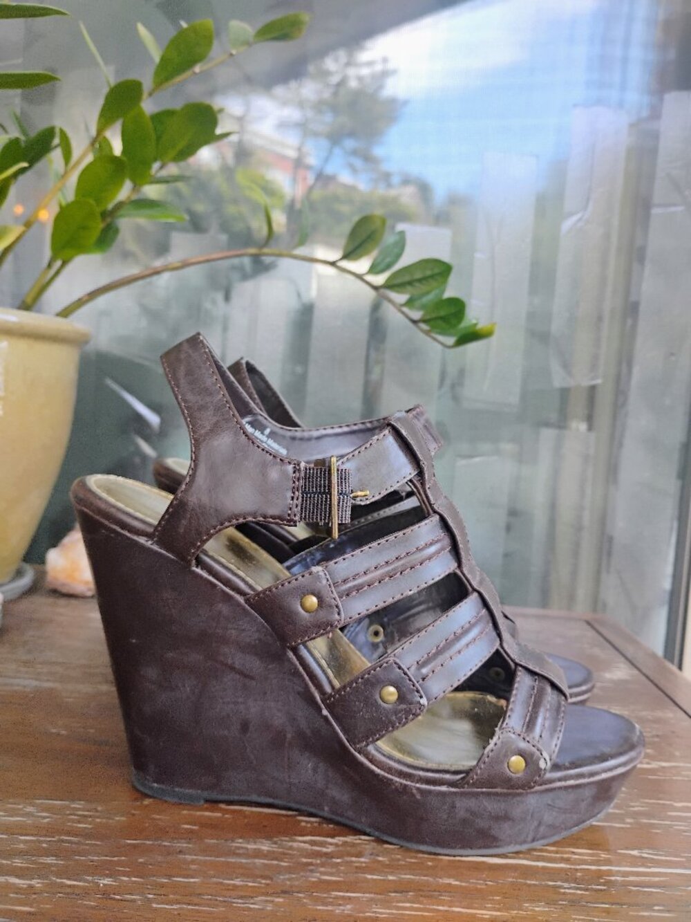 Xhilaration Vintage Y2K Strappy Platform Wedge Sandals 8